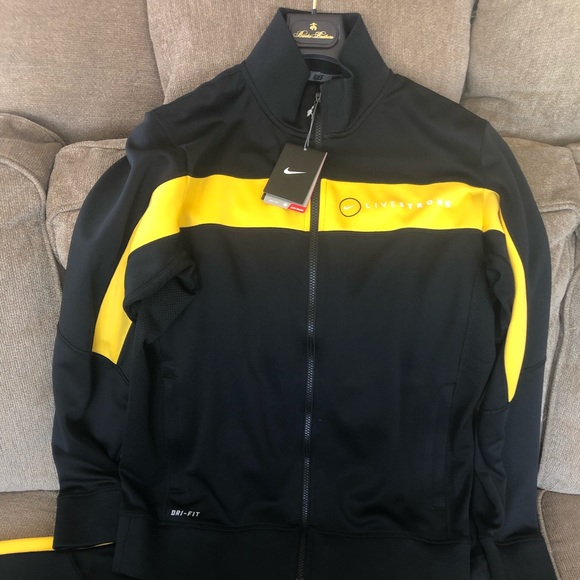 Nike / LiveStrong Jumpsuit - Picture 2 of 3